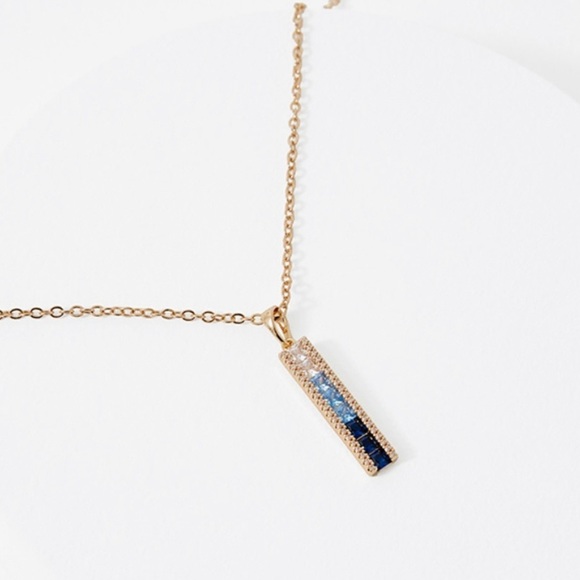 VINCE CAMUTO Blue Ombre CZ Necklace. Gold plated bar with Blue & White NWT - Picture 4 of 5
